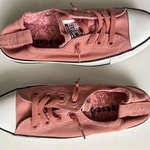 Converse Chuck Taylor Shoreline Size 9